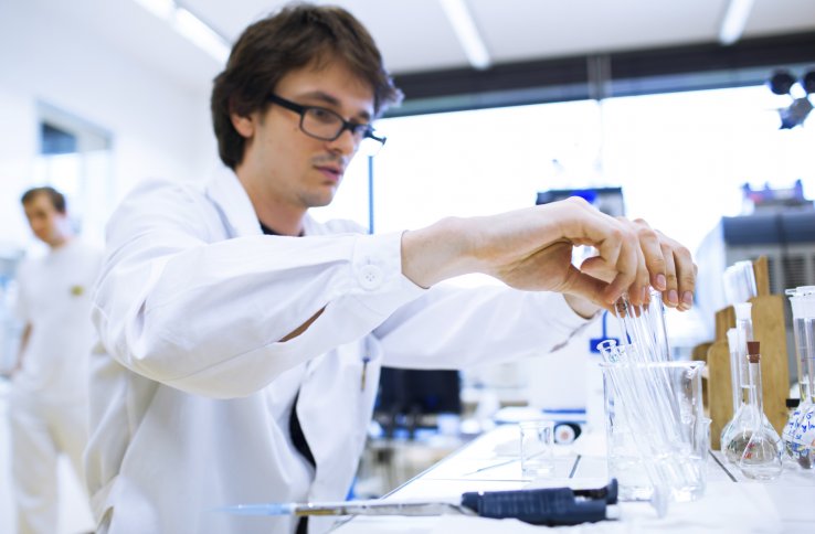 Stipendiat på laboratorium