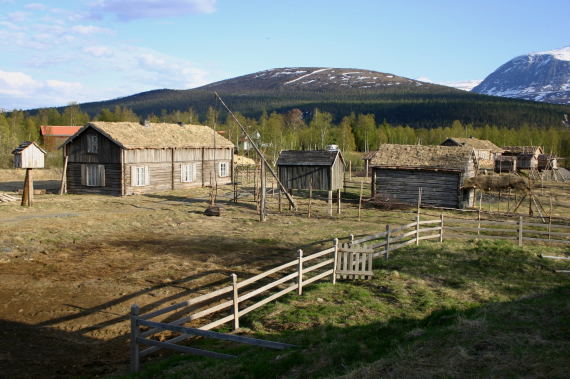 Foto av gamle hus.