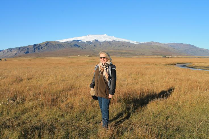 Bilde av Gudbjørg Vilhjalmsdottir i vill natur i Island.