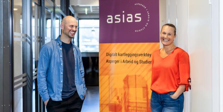 Bilde av Linda Nygård daglig leder og markedssjef Thomas Paulsen fra Spesialistbedriften AS